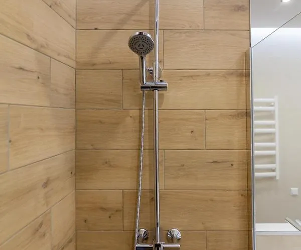 Royal Vip On Pidmurna 24 *